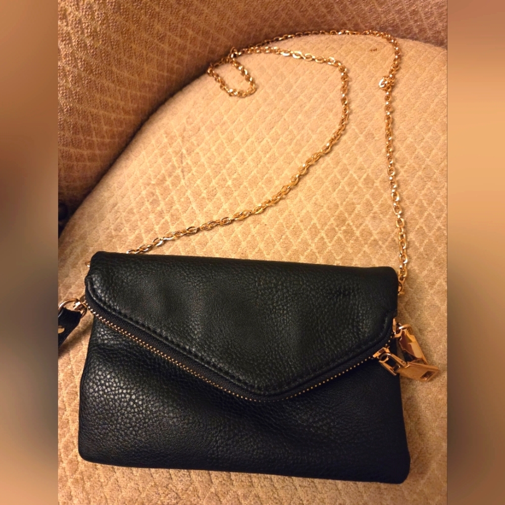 Urban Expressions Elegant Black Faux Soft Leather Crossbody Bag